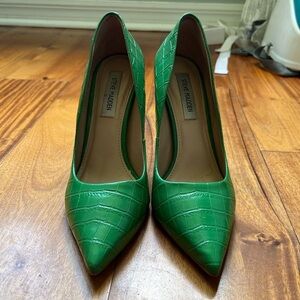 Steve Madden Vala Green Crocodile Pumps